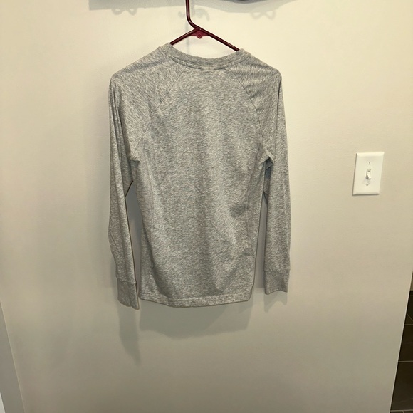 Rest Day Essentials Henley - Picture 3 of 3